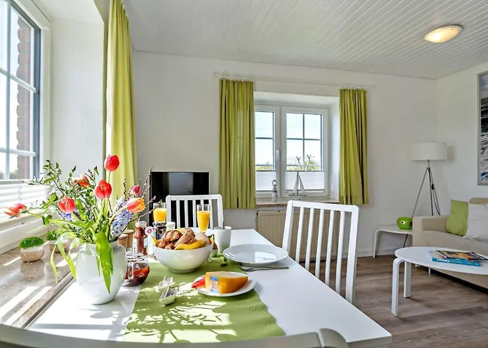 Knusthof Lafrenz - Kuestenblick *